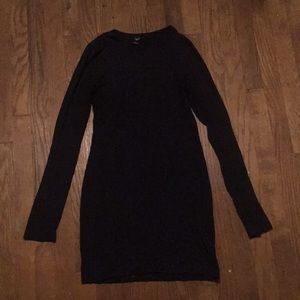 black bodycon dress